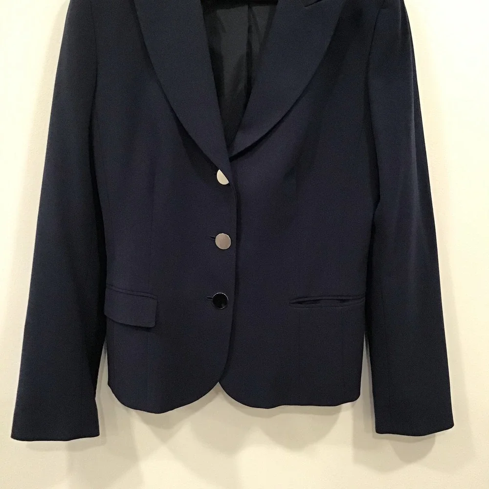 Tahari Blazer Womens Size M Navy Blue Tailored 3-Button Professional Jacket - Picture 7 of 14